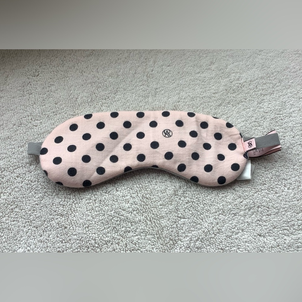 🌸NEW Victoria’s Secret Polkadot Eye Cover/ Mask